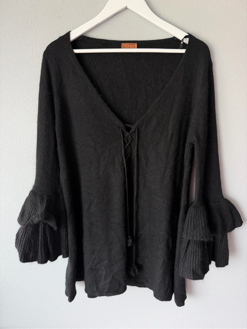 POL black lace up v-neck ruffled long sleeve rabbit wool blend sweater Women’s L